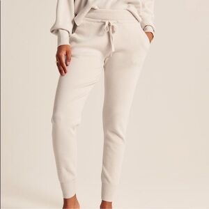 NWT Abercrombie & Fitch Cream LuxeLoft Lounge Sweater Joggers Size XL